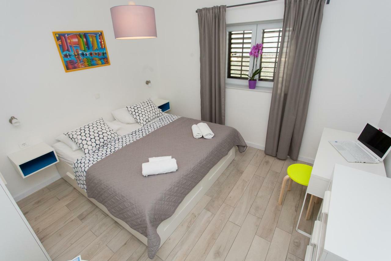 Apartments Pinery มาคาร์สกา ภายนอก รูปภาพ