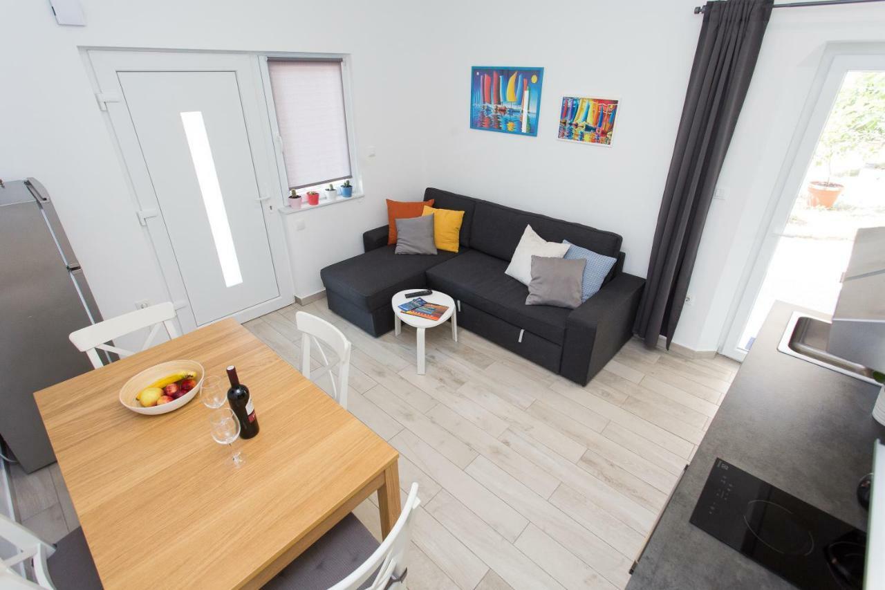 Apartments Pinery มาคาร์สกา ภายนอก รูปภาพ