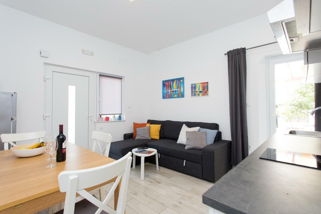 Apartments Pinery มาคาร์สกา ภายนอก รูปภาพ