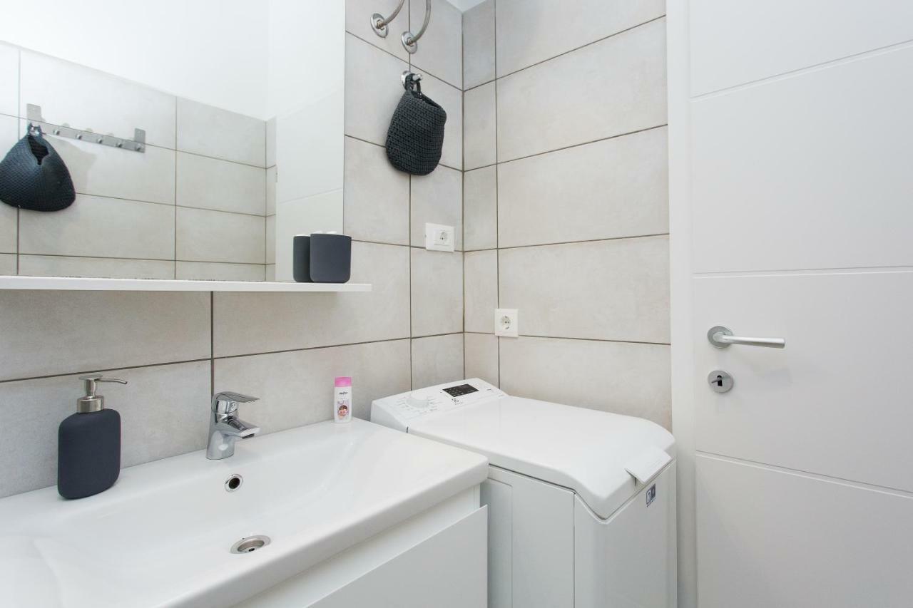Apartments Pinery มาคาร์สกา ภายนอก รูปภาพ
