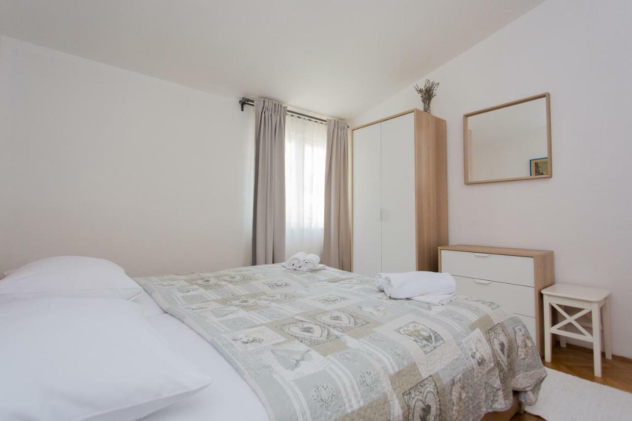 Apartments Pinery มาคาร์สกา ภายนอก รูปภาพ